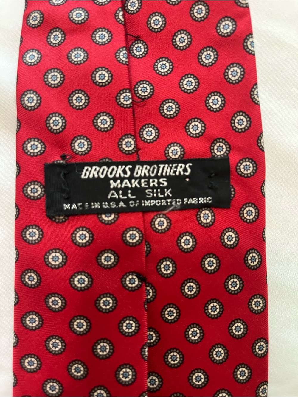 Brooks Brothers Makers Red Medallion Silk Tie